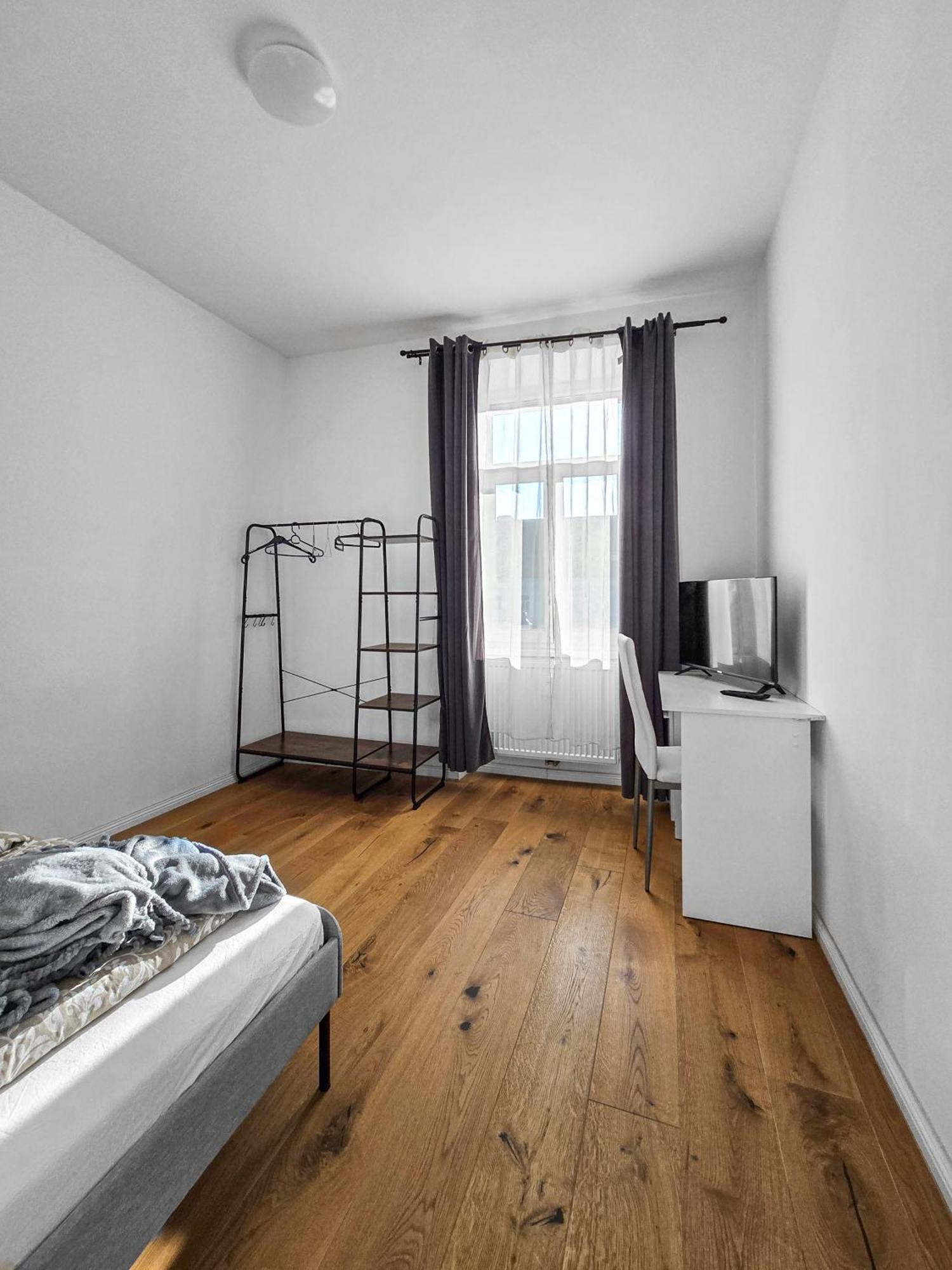 3bedrooms For 6